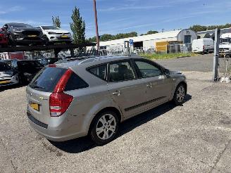 Kia Cee d 1.4 CVVT 66KW Clima X-Executive NAP picture 3