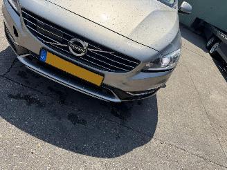 Volvo V-60 2.4 D6 AWD 158W PHEV Schuifdak Clima Navi Leer Camera Summum NAP picture 19
