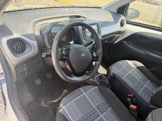 Peugeot 108 1.0 50KW Airco Led Active 5-Deurs NAP picture 5