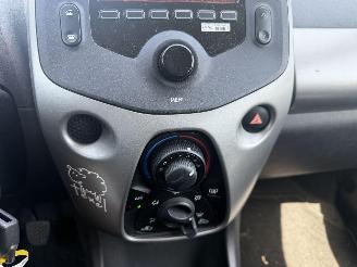 Peugeot 108 1.0 50KW Airco Led Active 5-Deurs NAP picture 7