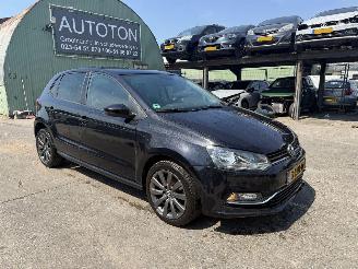 Auto incidentate Volkswagen Polo 1.2 TSI 66KW Airco 5-Drs Comfortline NAP 2015/2