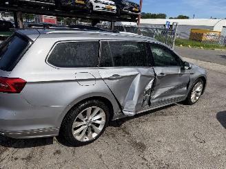 Volkswagen Passat 1.6 TDI 88KW DSG Clima Navi R-Line Led Xenon NAP picture 17