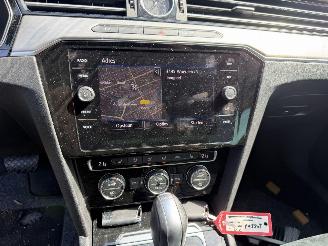 Volkswagen Passat 1.6 TDI 88KW DSG Clima Navi R-Line Led Xenon NAP picture 11
