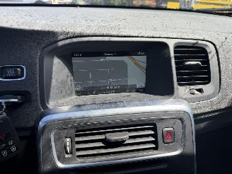 Volvo V-60 2.4 D6 AWD PHEV 158KW Clima Navi Schuifdak Camera Led Xenon picture 10