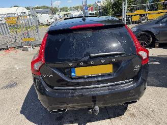 Volvo V-60 2.4 D6 AWD PHEV 158KW Clima Navi Schuifdak Camera Led Xenon picture 18