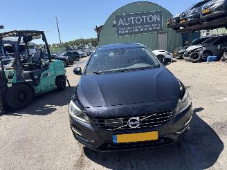 Volvo V-60 2.4 D6 AWD PHEV 158KW Clima Navi Schuifdak Camera Led Xenon picture 3
