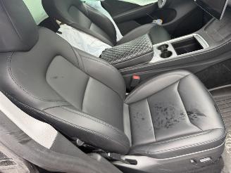 Tesla Model Y 75 kWh Long Range RWD 258KW Pano Clima Navi NAP picture 9