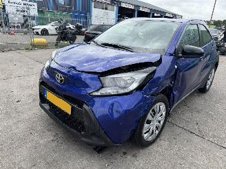Toyota Aygo X 1.0 VVT-I MT Play Camera Airco Carplay 5-Deurs NAP picture 8