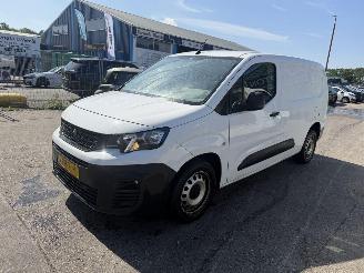 damaged commercial vehicles Peugeot Partner 1.5 Bluehdi 73KW Airco Navi Schuifdeur Premium Long NAP 2022/3