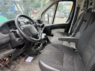 Peugeot Boxer 2.0 Bluehdi 120KW Clima Navi L4H2 Premium 2x Schuifdeur NAP picture 7