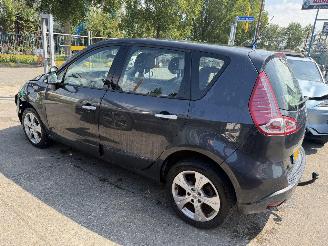 Renault Scenic 2.0 103KW Automaat Clima Navi Dynamique NAP picture 4
