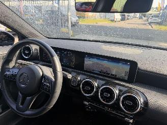 Mercedes A-klasse 180 100KW Autom. Clima Navi Led Camera Business Solution NAP picture 10