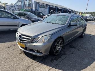 damaged passenger cars Mercedes E-klasse 250 CDI 150KW Autom. Coupe Clima Navi Leer Xenon 2010/1