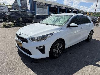 Kia Ceed 1.0 T-GDI 88KW Clima Navi Led Xenon Camera DynamicPlusLine NAP picture 2