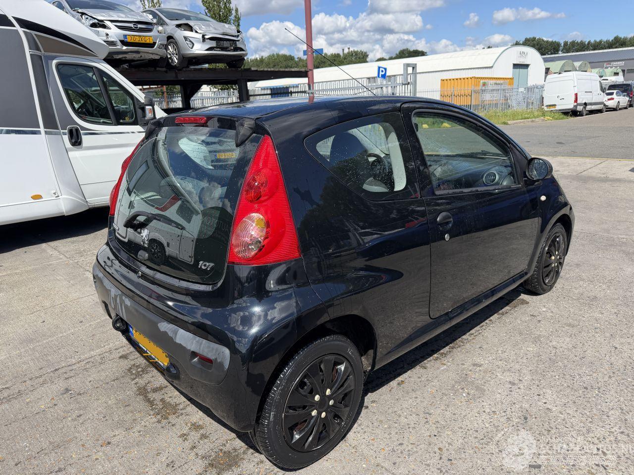 Peugeot 107 1.0-12V 50KW XR NAP