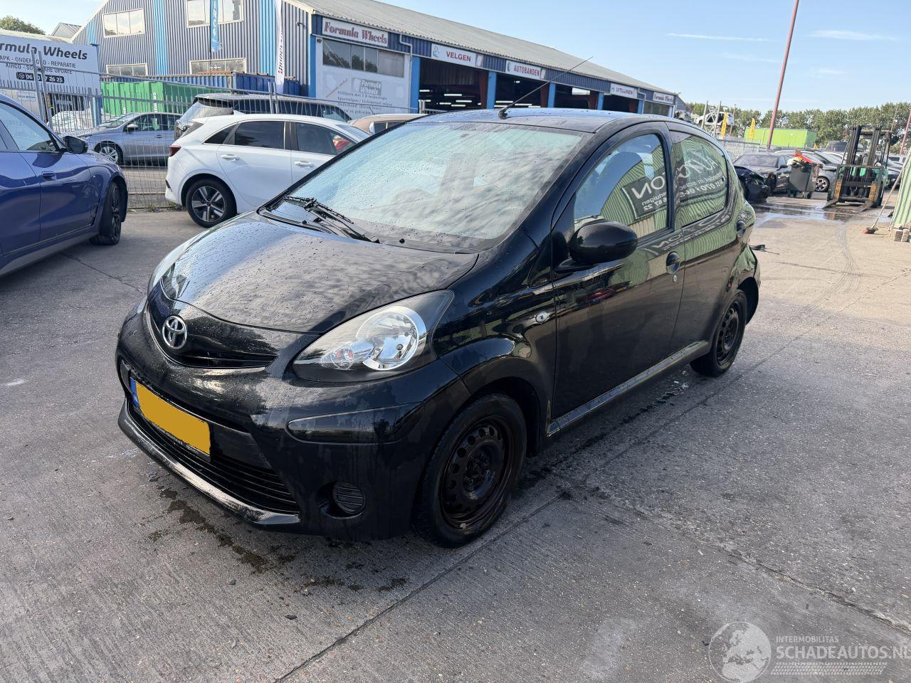 Toyota Aygo 1.0 VVT-I 50KW Airco 5-Deurs Now NAP