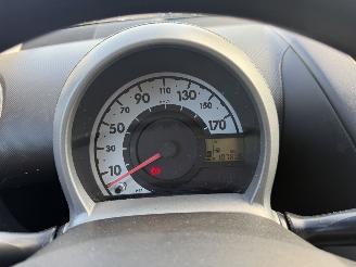 Toyota Aygo 1.0 VVT-I 50KW Airco 5-Deurs Now NAP picture 9