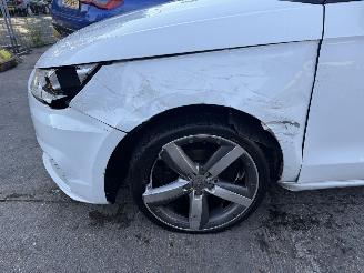 Audi A1 1.0 TFSI 70KW Pano Navi Airco Sportback Proline picture 14