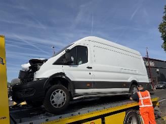 Ford E-Transit 68 kWh 135KW L3H2 picture 3