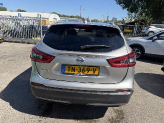 Nissan Qashqai 1.2 85KW N-Connecta Pano Clima Navi Led NAP picture 4