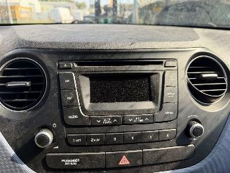 Hyundai I-10 1.0i 49KW Clima i-Motion Comfort NAP picture 9