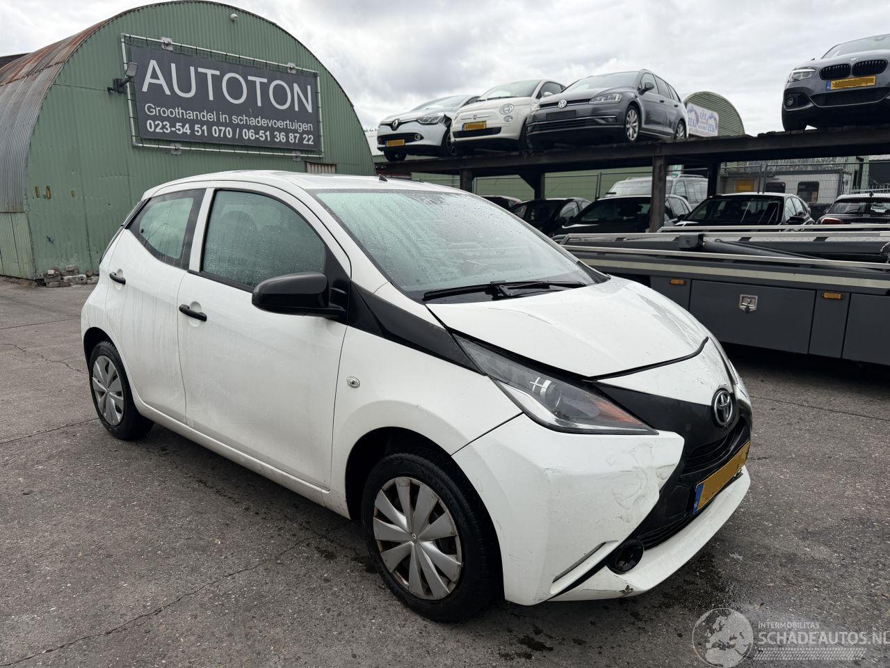 Toyota Aygo 1.0 VVT-I 51KW Airco 5-Drs X-Now