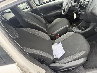 Toyota Aygo 1.0 VVT-I 51KW Airco 5-Drs X-Now picture 7