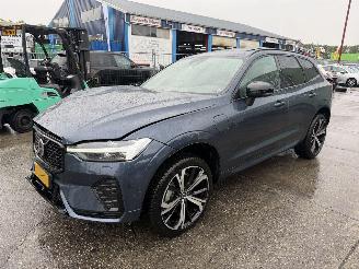 Damaged car Volvo Xc-60 2.0 T6 PHEV 186KW AWD Pano Clima Navi Plus Dark NAP 2025/1