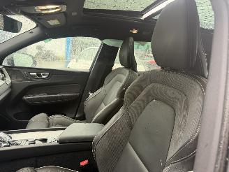 Volvo Xc-60 2.0 T6 PHEV 186KW AWD Pano Clima Navi Plus Dark NAP picture 11