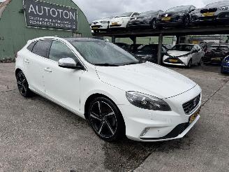 Volvo V-40 1.6 T3 110KW R-Design Pano Clima Navi Xenon NAP picture 2