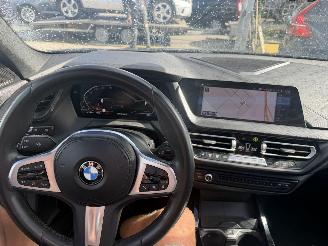 BMW 2-serie 218i Autom. 100KW Pano Clima Navi High Executive picture 10