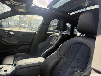 BMW 2-serie 218i Autom. 100KW Pano Clima Navi High Executive picture 9