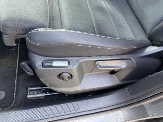 Volkswagen T-Roc 1.0 TSI 81KW R-Line Clima Navi Led Camera Facelift NAP picture 9