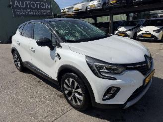 škoda osobní automobily Renault Captur 1.3 TCE Autom. 96KW Clima Navi Camera Led Intens NAP 2020/10