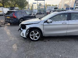 Mercedes GLA 200 115KW Autom. Pano Clima Navi Premium Plus NAP picture 17