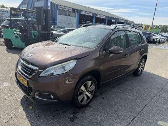 krockskadad bil auto Peugeot 2008 1.2 VTI 60KW Clima Navi Led Active NAP 2013/7