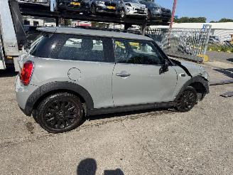 Mini One 1.2 Autom. 75KW Pano Navi Clima Business NAP picture 18