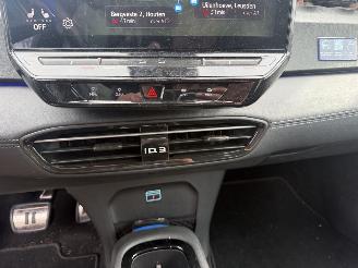 Volkswagen ID.3 59 kWh 150KW Pro Business Clima Navi Led NAP picture 8