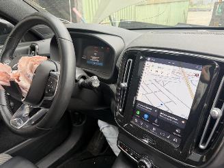 Volvo XC40 70 kWh Recharge Plus 170KW Pano Clima Navi Led NAP picture 11