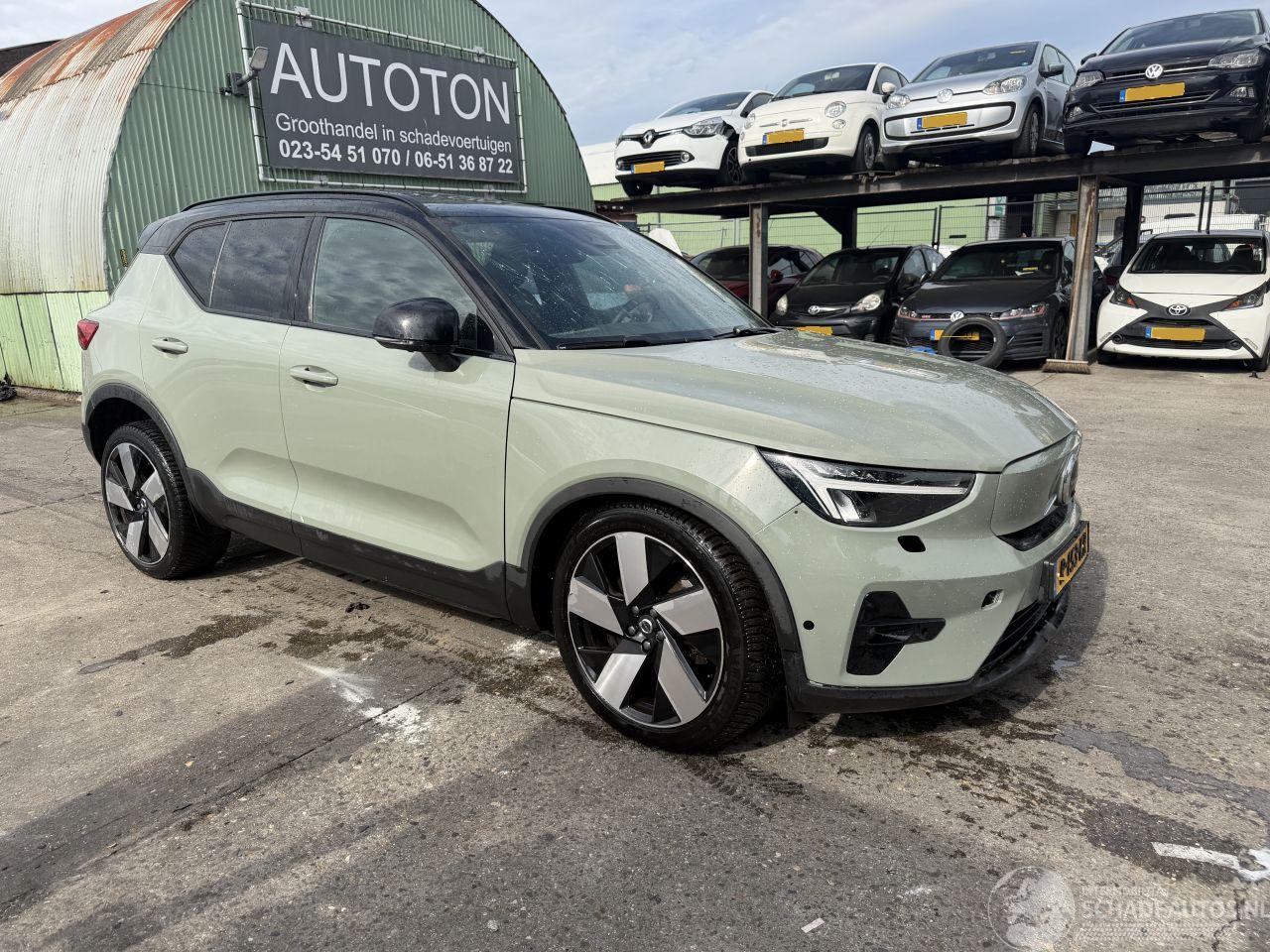 Volvo XC40 70 kWh Recharge Plus 170KW Pano Clima Navi Led NAP