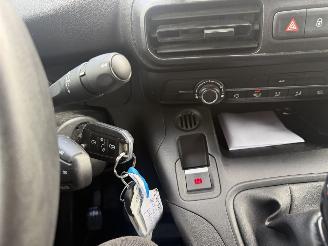Peugeot Partner 1.5 Bluehdi 55KW RUITENWASSERINSTALATIE Navi Clima Schuifdeur Premium picture 12