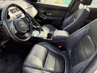 Jaguar E-Pace 2.0 P250 AWD 183KW Autom. HSE Pano HUD Clima Navi NAP picture 6