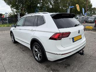 Volkswagen Tiguan 1.5 TSI 110KW DSG R-Line Clima Navi Led 7-Pers NAP picture 3