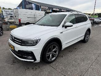 Schadeauto Volkswagen Tiguan 1.5 TSI 110KW DSG R-Line Clima Navi Led 7-Pers NAP 2019/4