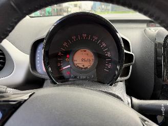 Citroën C1 1.0 e-VTI 51KW Airco Navi Camera Led Shine NAP picture 9