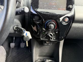 Citroën C1 1.0 e-VTI 51KW Airco Navi Camera Led Shine NAP picture 11
