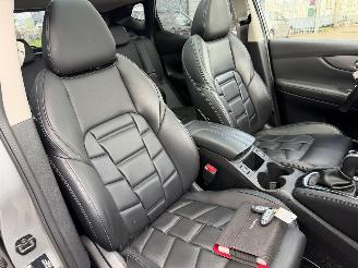 Nissan Qashqai 1.3 DIG-T 117KW Automaat Pano Clima Navi Leer 360Camera Premium Edition picture 6