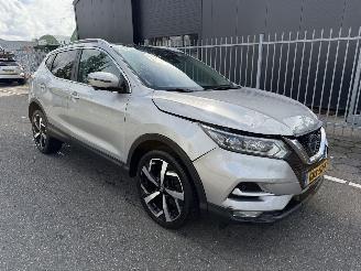 skadebil auto Nissan Qashqai 1.3 DIG-T 117KW Automaat Pano Clima Navi Leer 360Camera Premium Edition 2021/2