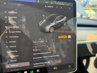 Tesla Model Y 75 kWh Long Range AWD 258KW Pano Clima Navi picture 15