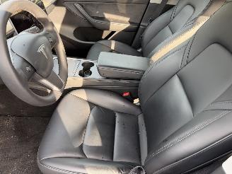 Tesla Model Y 75 kWh Long Range AWD 258KW Pano Clima Navi picture 11
